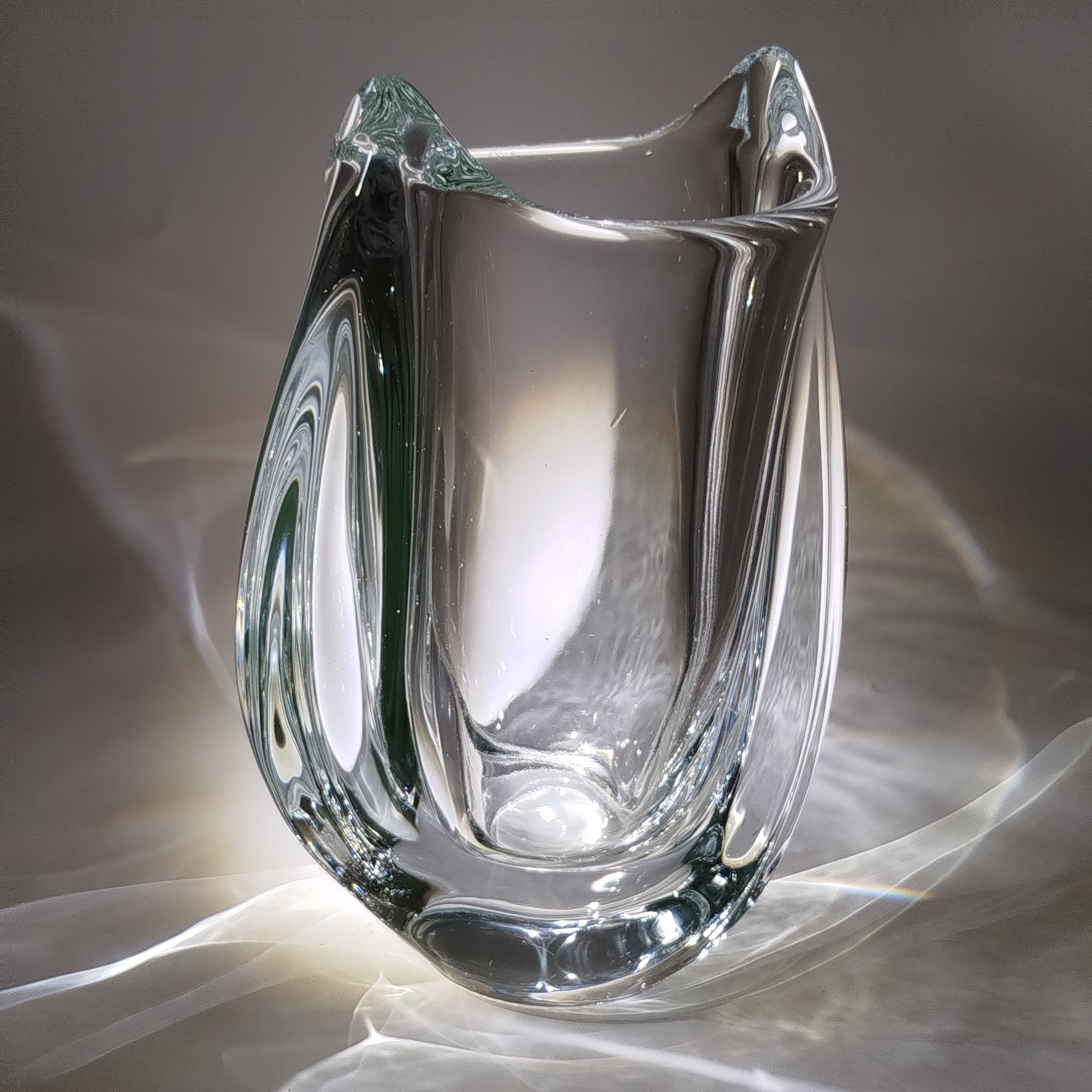 Ваза необычной рельефной формы, Art Vannes, хрусталь, Франция, 1970-1990 гг.