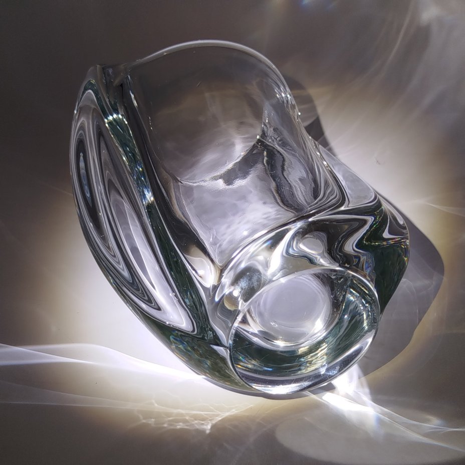 Ваза необычной рельефной формы, Art Vannes