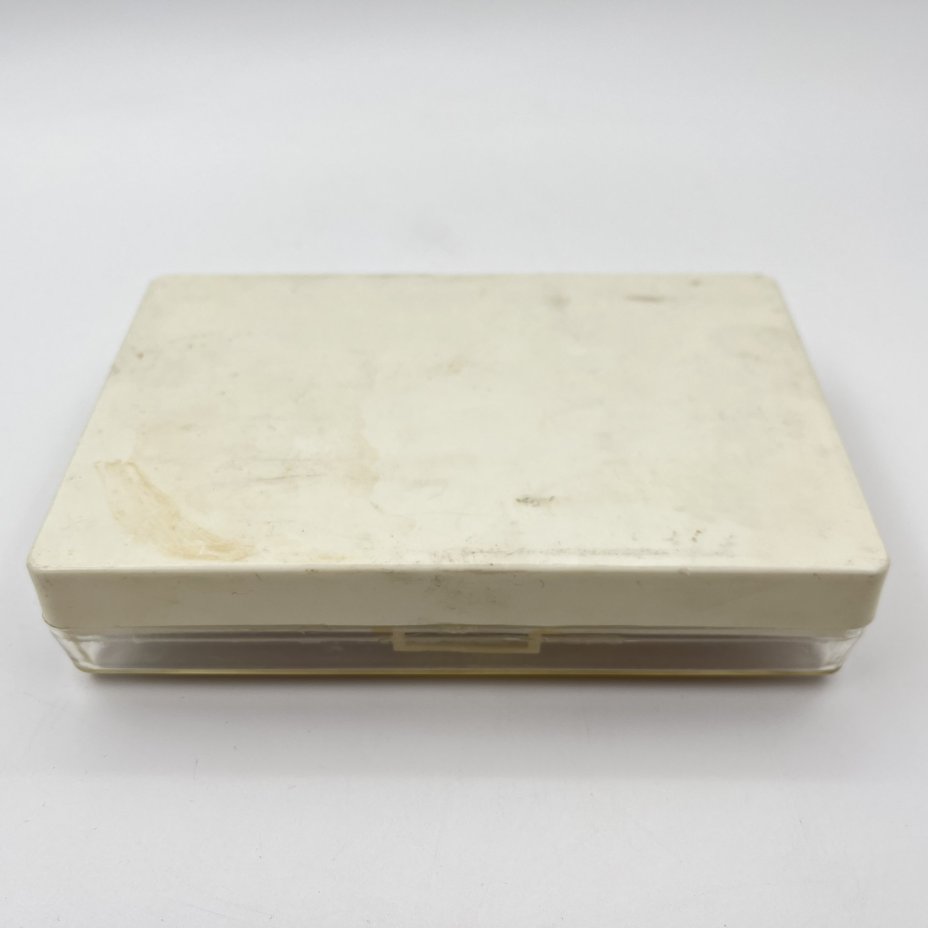 Набор из шести десертных вилок с растительным декором в оригинальной коробке, Эчмиадзинский завод бытовых металлических изделий, мНЦ (медь-никель-цинк), пластик, СССР, 1970-1990 гг.