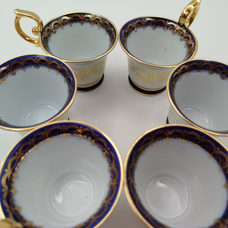 Набор кофейных пар с растительным декором золотого цвета и кобальтовым кантом на 6 персон, фарфор, люстр, золочение, Martinroda Friedrich Eger & Co. (PM), Германия, 1960-1980 гг.