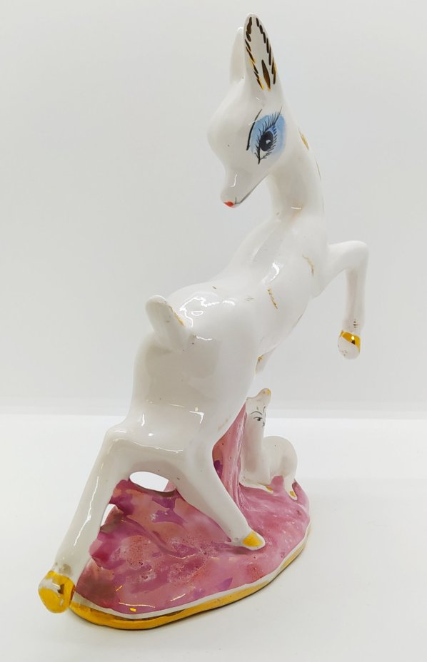 Статуэтка "Олениха с оленёнком", фаянс, роспись, золочение, Китай, 1990-2015 гг., Китай
