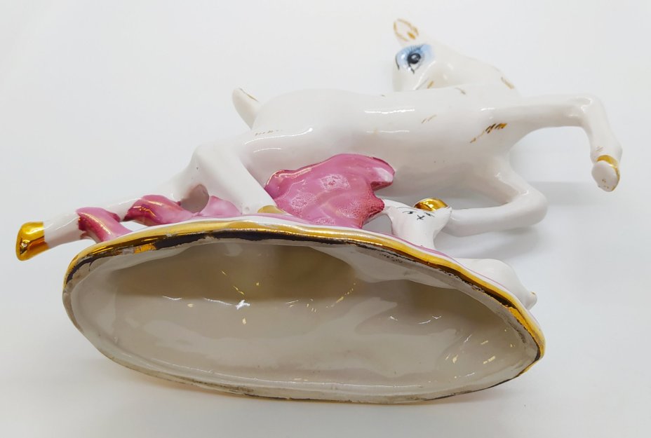 Статуэтка "Олениха с оленёнком", фаянс, роспись, золочение, Китай, 1990-2015 гг., Китай