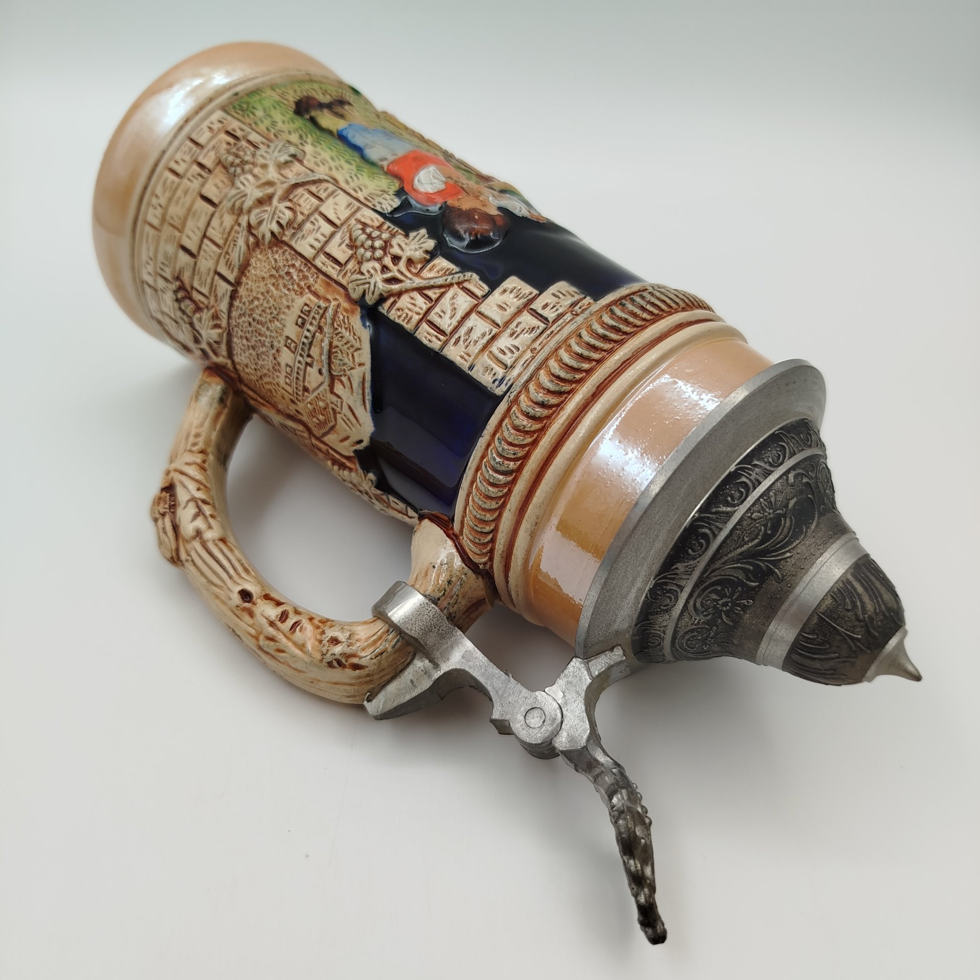 Кружка пивная с крышкой, украшенная пасторальной сценой, Original King