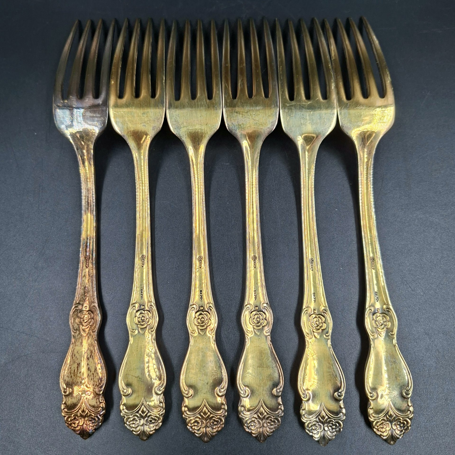 Набор из шести обеденных вилок "Серебряная роза", мНЦ (медь-никель-цинк), золочение, Кольчугинский завод цветных металлов, СССР, 1970-1990 гг.
