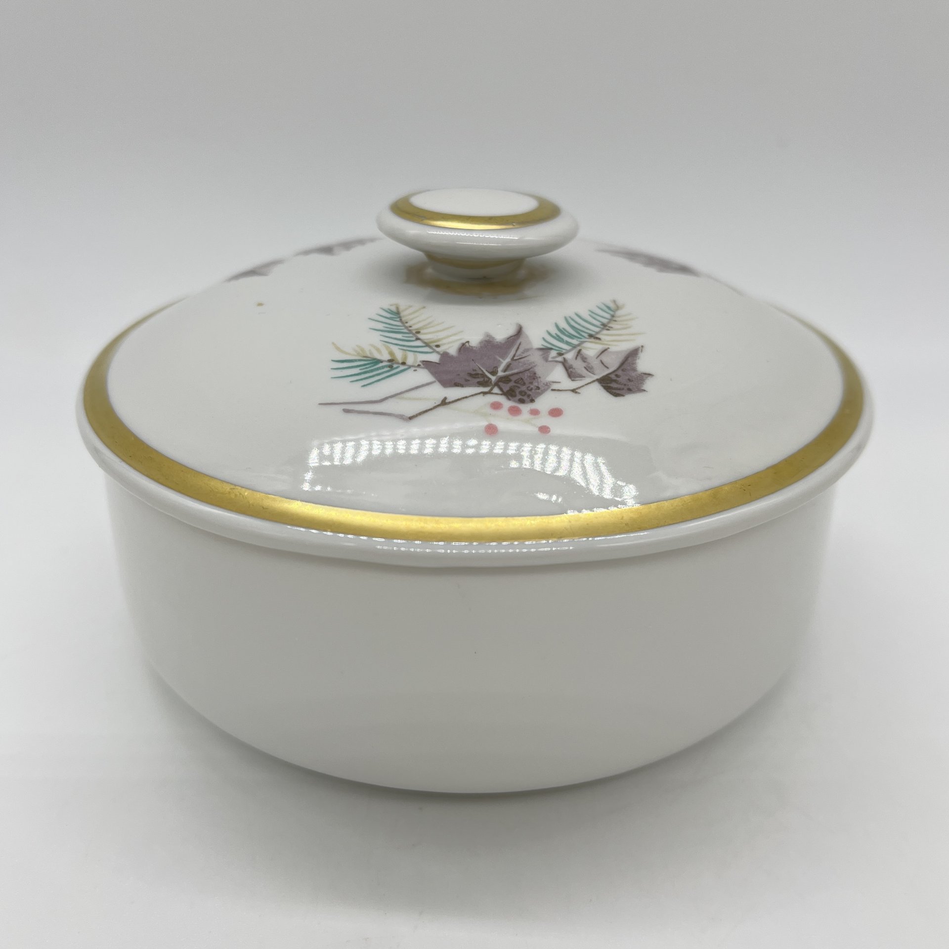 Шкатулка, украшенная растительным декором, Carl Alberti