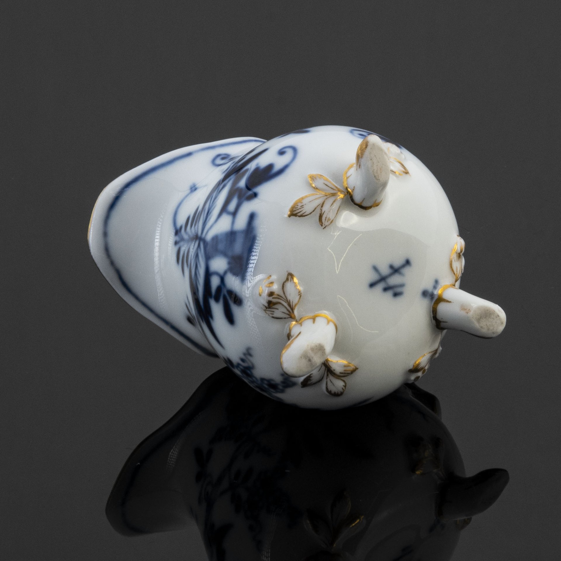 Сливочник "Луковый узор" ("Цвибельмустер"), Meissen (Мейсенский фарфор)