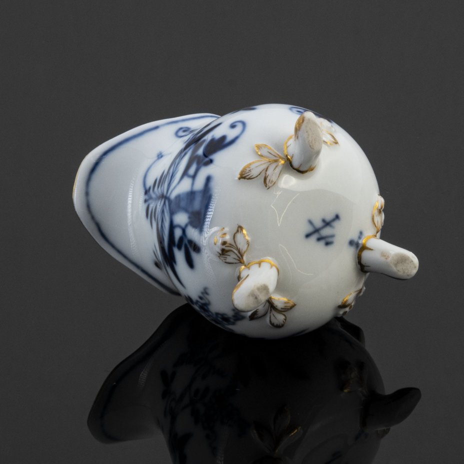 Сливочник "Луковый узор" ("Цвибельмустер"), Meissen (Мейсенский фарфор)