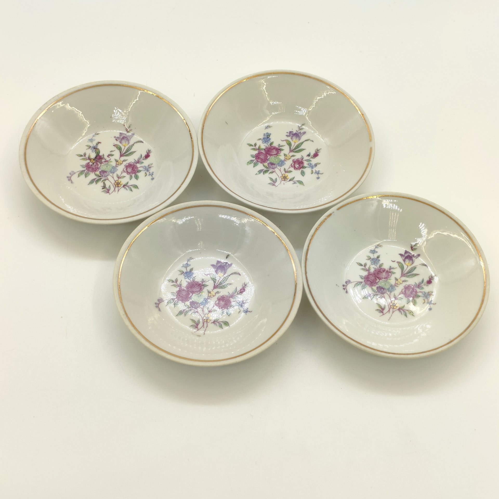 Набор из 4-х розеток с цветочным декором, фарфор, деколь, золочение, Завод «Красный фарфорист» (Чудово, Грузинская фарфорово-фаянсовая фабрика), СССР, 1956 г.