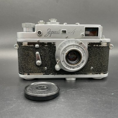 Фотоаппарат пленочный "Зоркий-4" с объективом "Индустар-50" в оригинальном кофре, Красногорский механический завод (КМЗ)