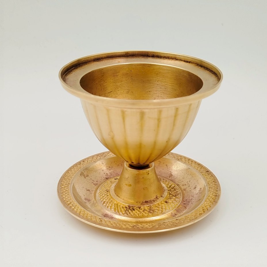 Подсвечник для широкой свечи