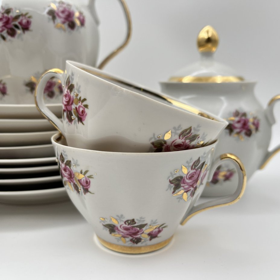 Сервиз кофейный с цветочным декором на 4 персоны (15 предметов), фарфор, деколь, золочение, Рижский фарфорово-фаянсовый завод, СССР, 1970-1980 гг.