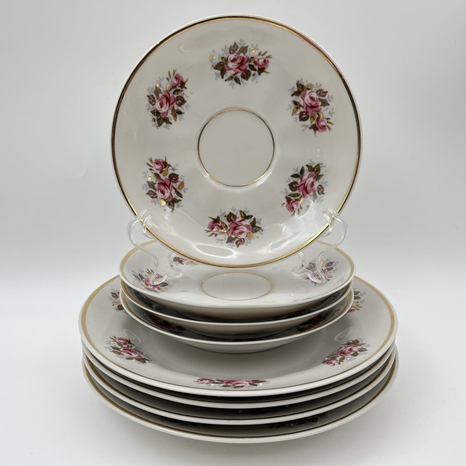 Сервиз кофейный с цветочным декором на 4 персоны (15 предметов), фарфор, деколь, золочение, Рижский фарфорово-фаянсовый завод, СССР, 1970-1980 гг.