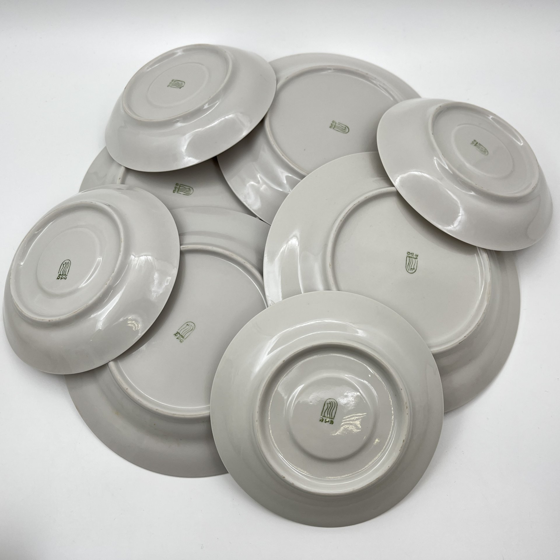 Сервиз кофейный с цветочным декором на 4 персоны (15 предметов), фарфор, деколь, золочение, Рижский фарфорово-фаянсовый завод, СССР, 1970-1980 гг.