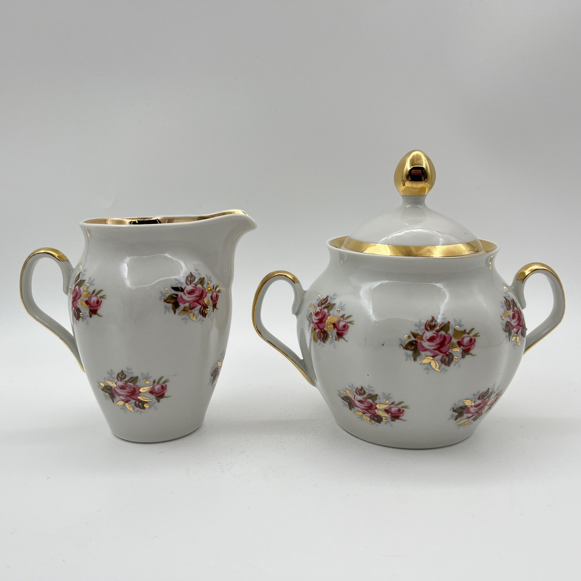 Сервиз кофейный с цветочным декором на 4 персоны (15 предметов), фарфор, деколь, золочение, Рижский фарфорово-фаянсовый завод, СССР, 1970-1980 гг.