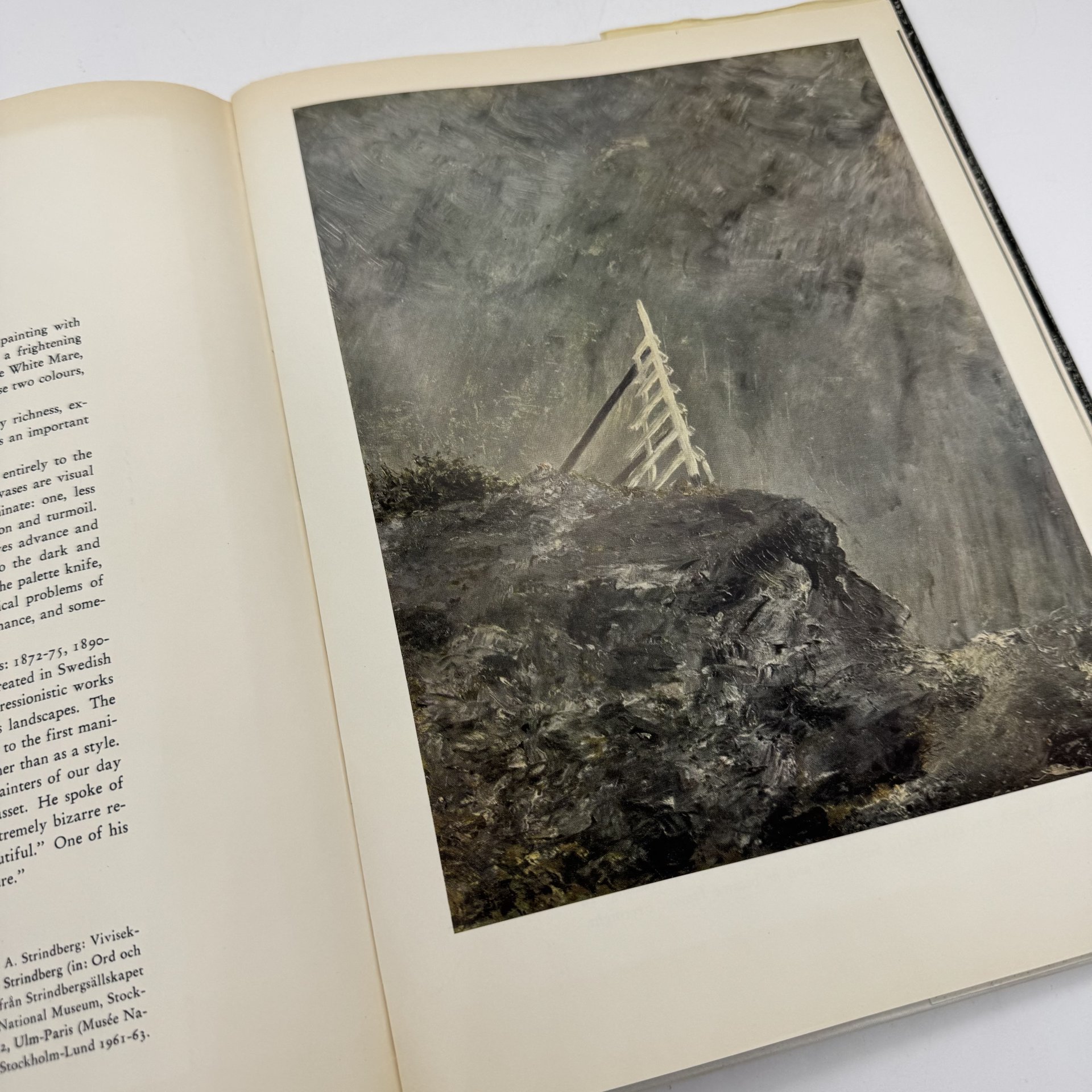 Книга "Treasures of Swedish Art" на английском языке