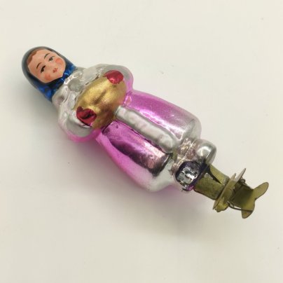 Ёлочная игрушка "Даренка" из сказки П.П. Бажова "Серебряное копытце", стекло, роспись, металл, Завод стеклянных ёлочных украшений и оптических изделий, г. Москва, СССР, 1950-1960 гг., Завод стеклянных ёлочных украшений и оптических изделий