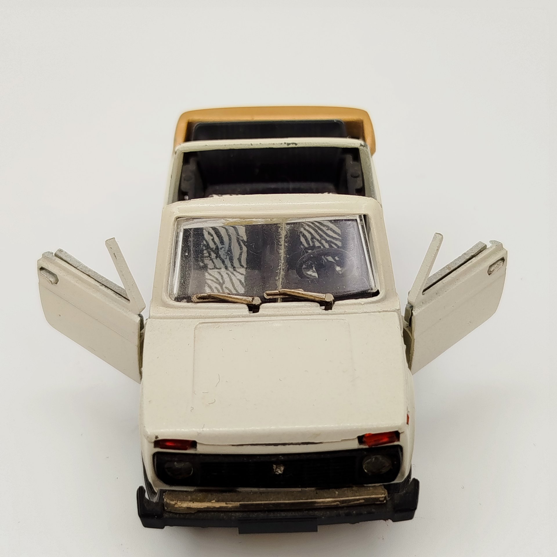 Модель автомобиля в масштабе 1:43 "LADA 2121 Niva" кабриолет (авторская версия), металл, пластмасса, крашение, СССР, 1970-1990 гг.