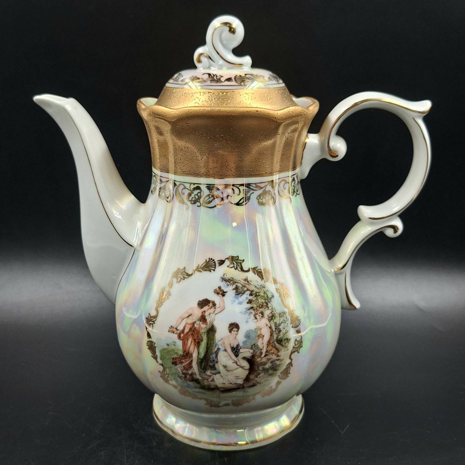Кофейник из сервиза "Мадонна", фарфор, люстр, деколь, золочение, Oscar Schlegelmilch, Германия, 1950-1972 гг.