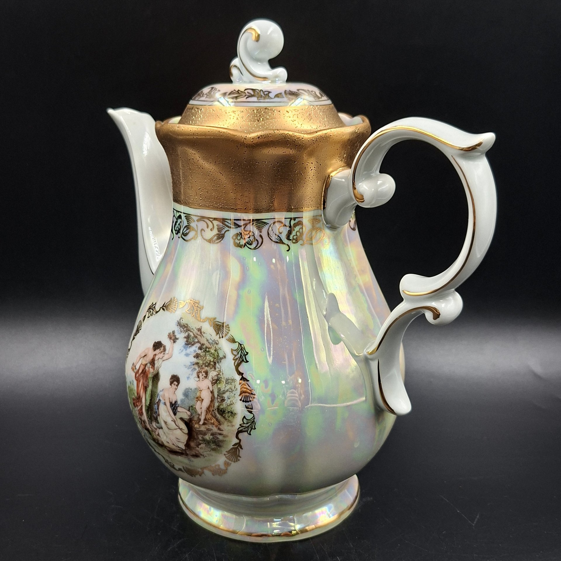 Кофейник из сервиза "Мадонна", фарфор, люстр, деколь, золочение, Oscar Schlegelmilch, Германия, 1950-1972 гг.