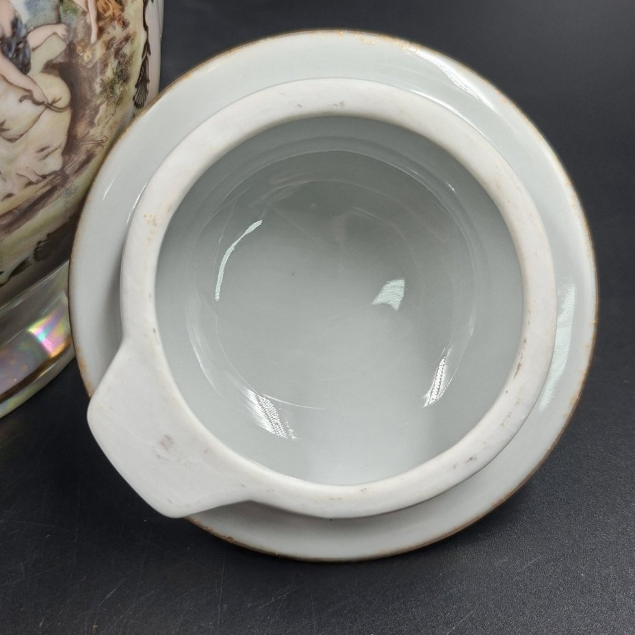 Кофейник из сервиза "Мадонна", фарфор, люстр, деколь, золочение, Oscar Schlegelmilch, Германия, 1950-1972 гг.