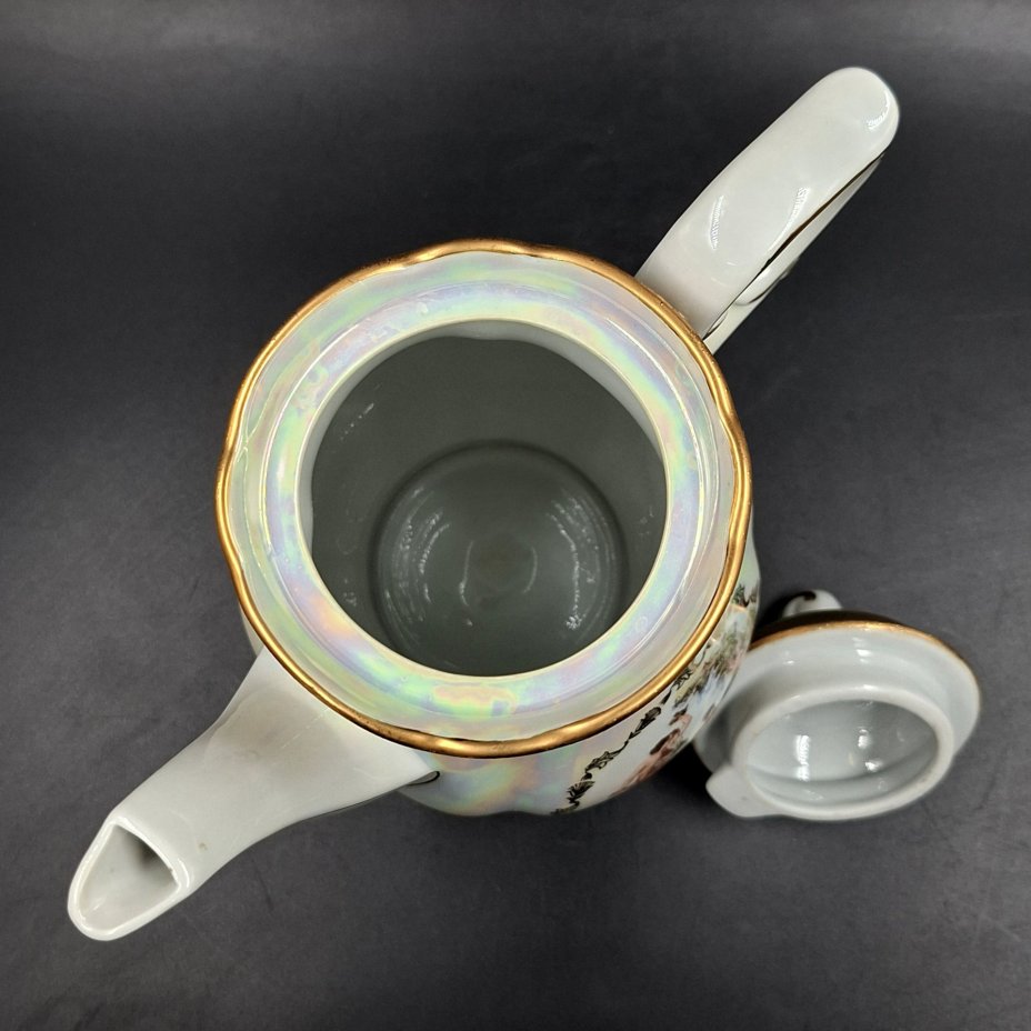 Кофейник из сервиза "Мадонна", фарфор, люстр, деколь, золочение, Oscar Schlegelmilch, Германия, 1950-1972 гг.