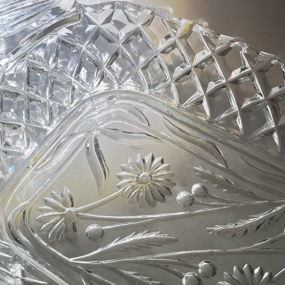 Блюдо сервировочное прямоугольное с цветочным декором