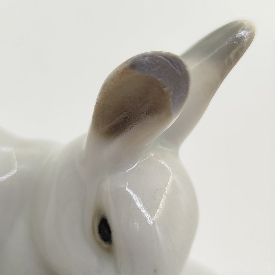 Статуэтка «Зайцы», фарфор, роспись, Артель «Прогресс», СССР, 1950-1960 гг.