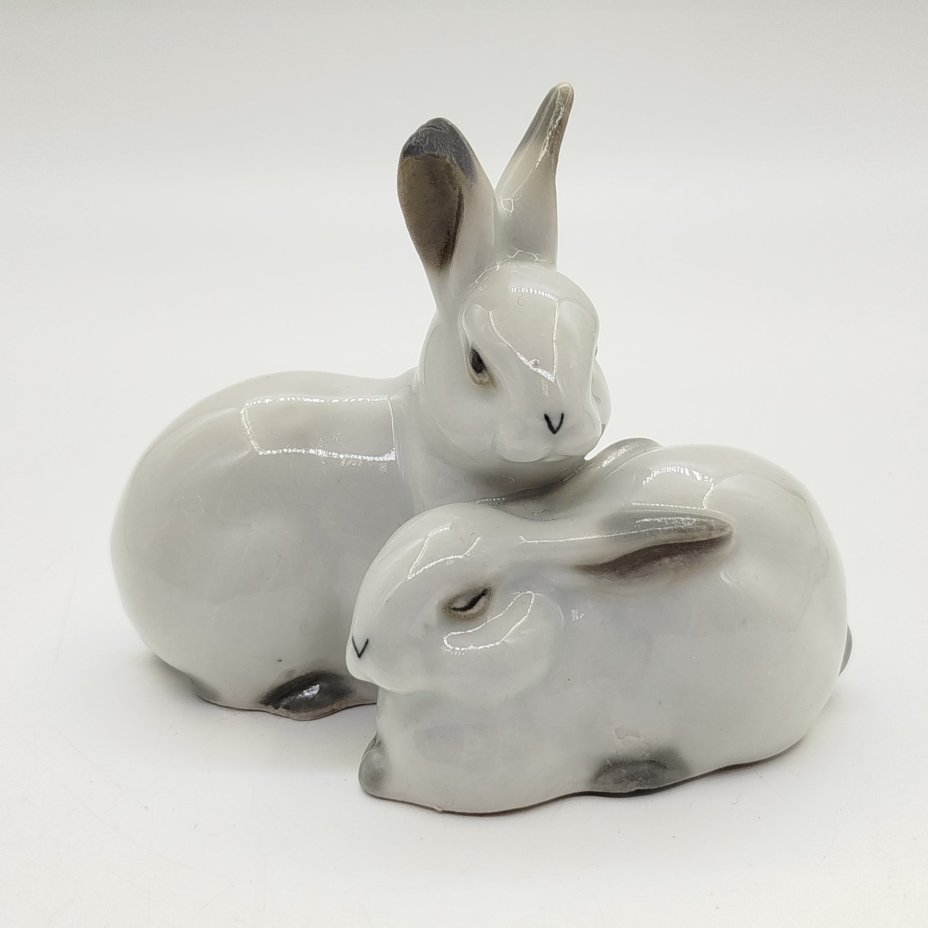Статуэтка «Зайцы», фарфор, роспись, Артель «Прогресс», СССР, 1950-1960 гг., Артель «Прогресс»