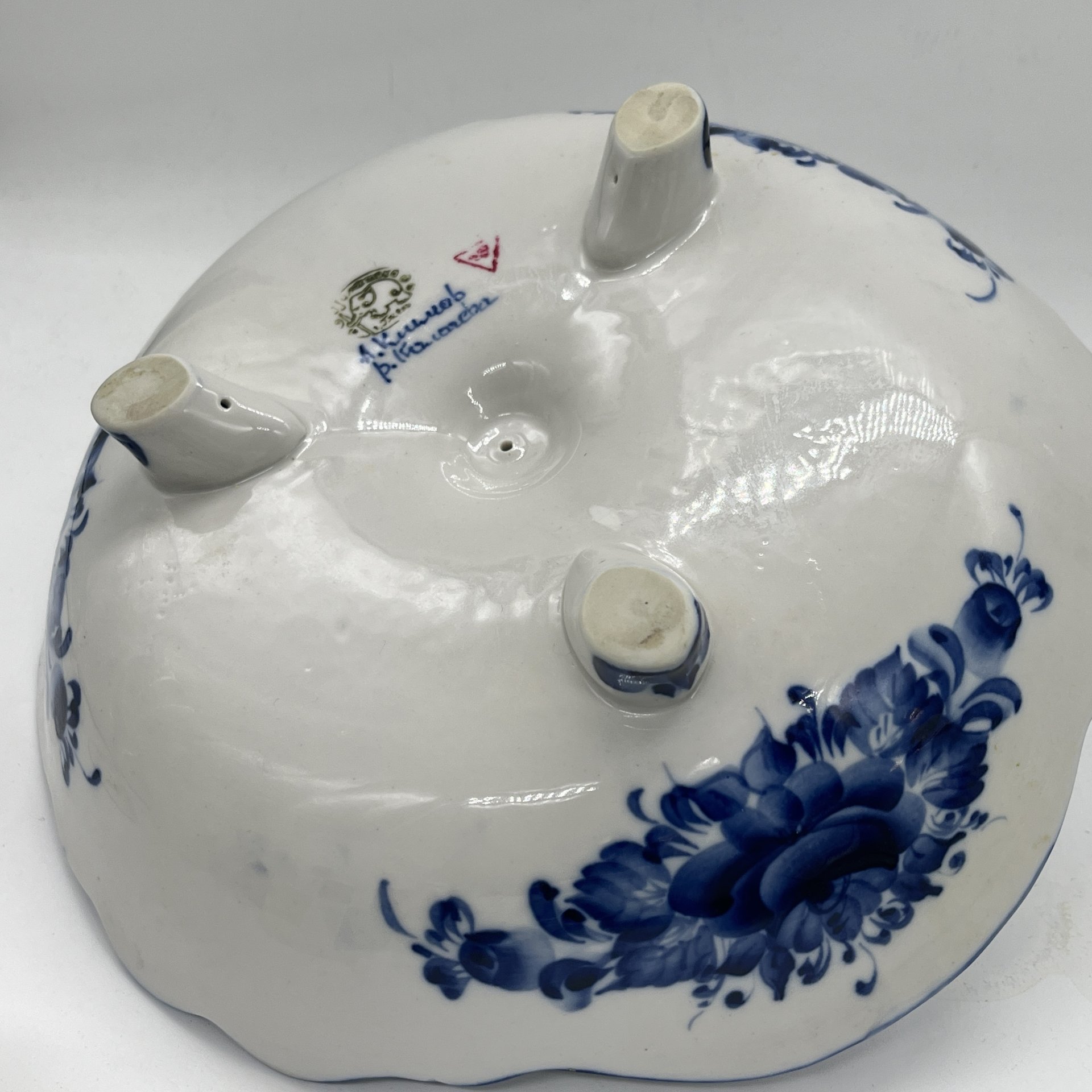 Менажница с расписным цветочным декором, Гжель, авт. Климов, Колочева, фарфор, роспись, Россия, 1990-2010 гг.