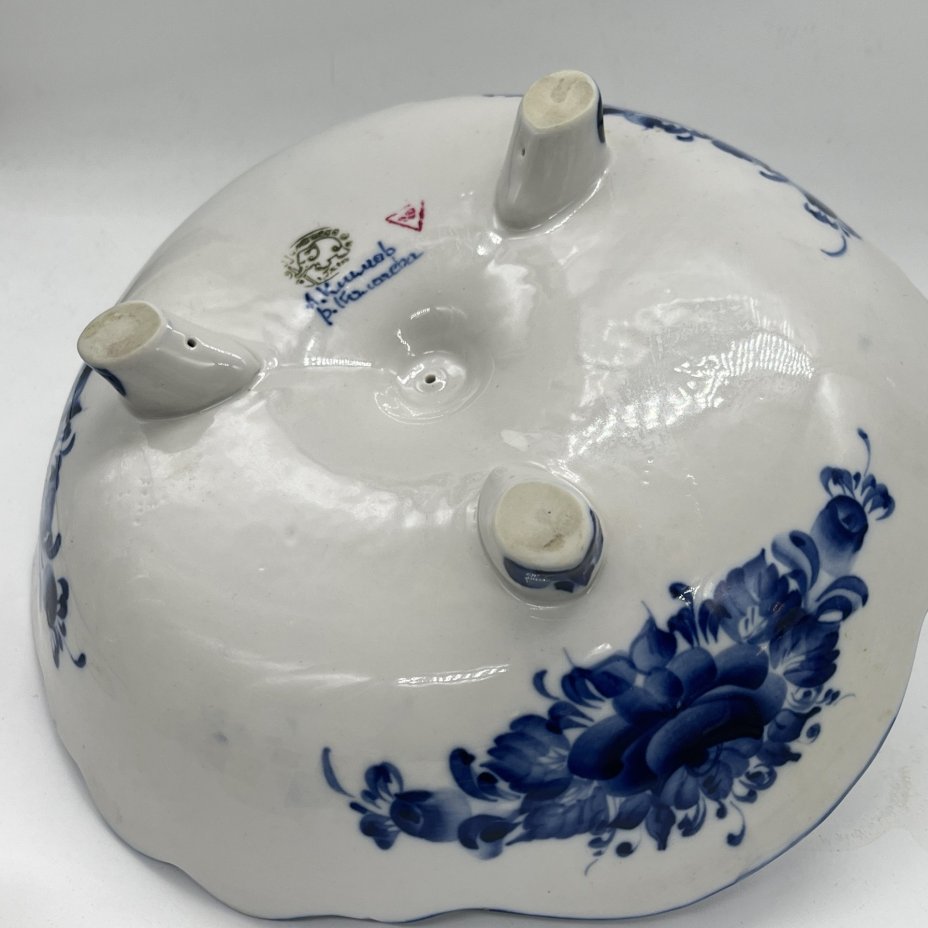 Менажница с расписным цветочным декором, Гжель, авт. Климов, Колочева