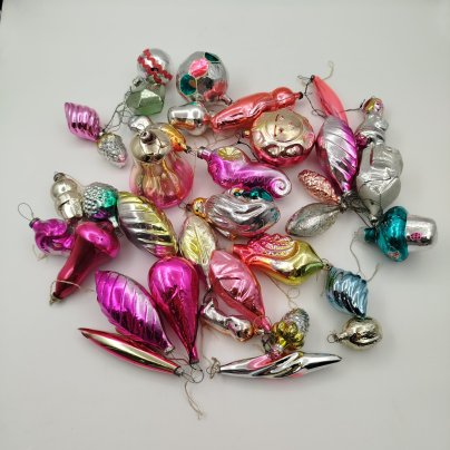 Набор из 35-ти подвесных ёлочных игрушек различных форм и расцветок, стекло, краска, металл, СССР, 1960-1990 гг.