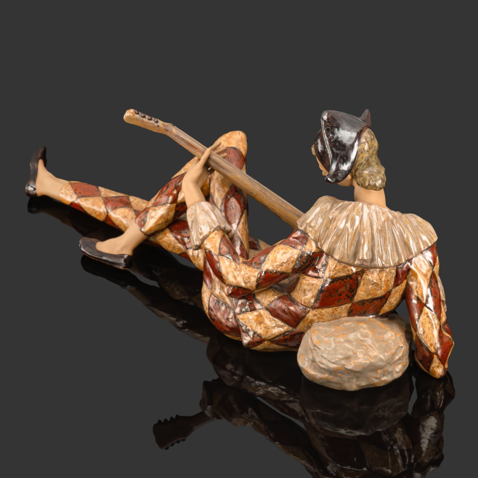 Скульптура "A soft Refrain" [с сертификатом], № модели 986, авторы D. Antonio Ramos, D. Pilar Perez (Д. Антонио Рамос, Д. Пилар Перес), фарфор, роспись, Lladro, Испания, 2003 г.