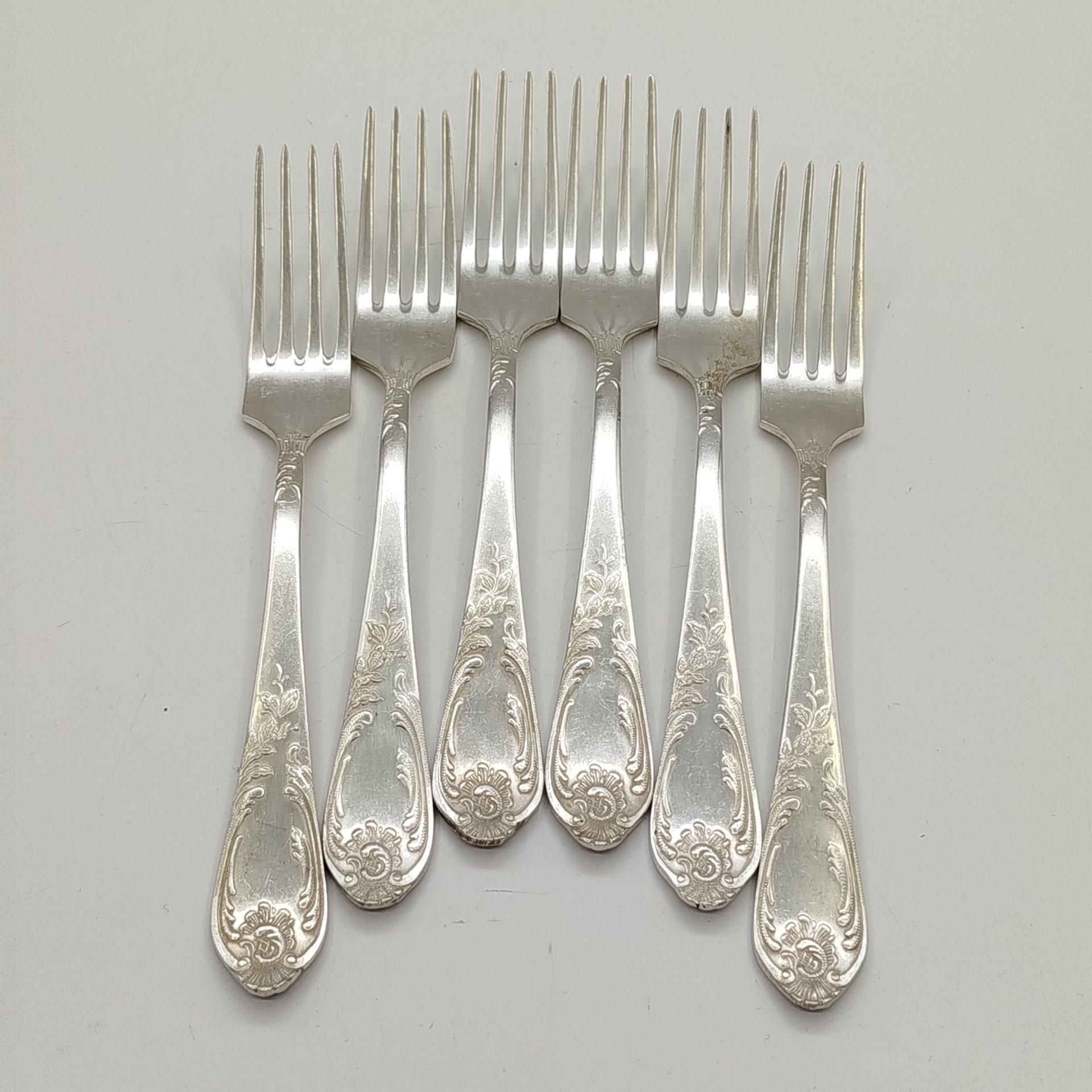 Набор вилок с растительным декором на 6 персон