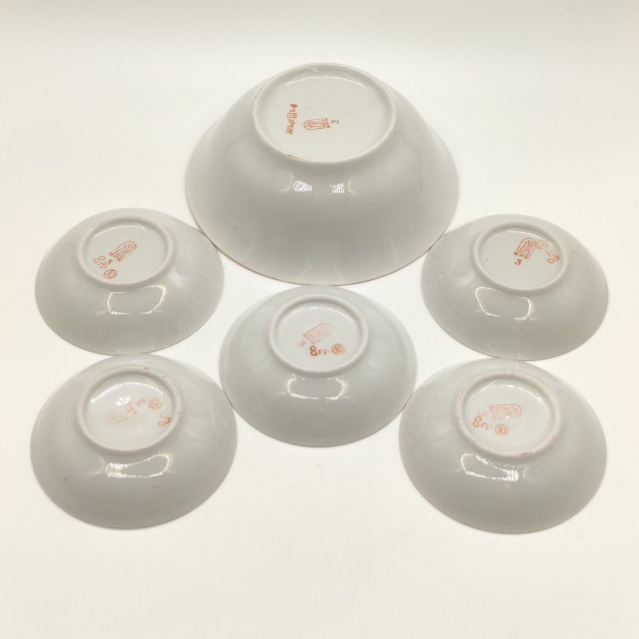 Набор из салатника и 5-ти розеток с цветочным декором, фарфор, деколь, золочение, Рижский фарфорово-фаянсовый завод, СССР, 1970-1980 гг.