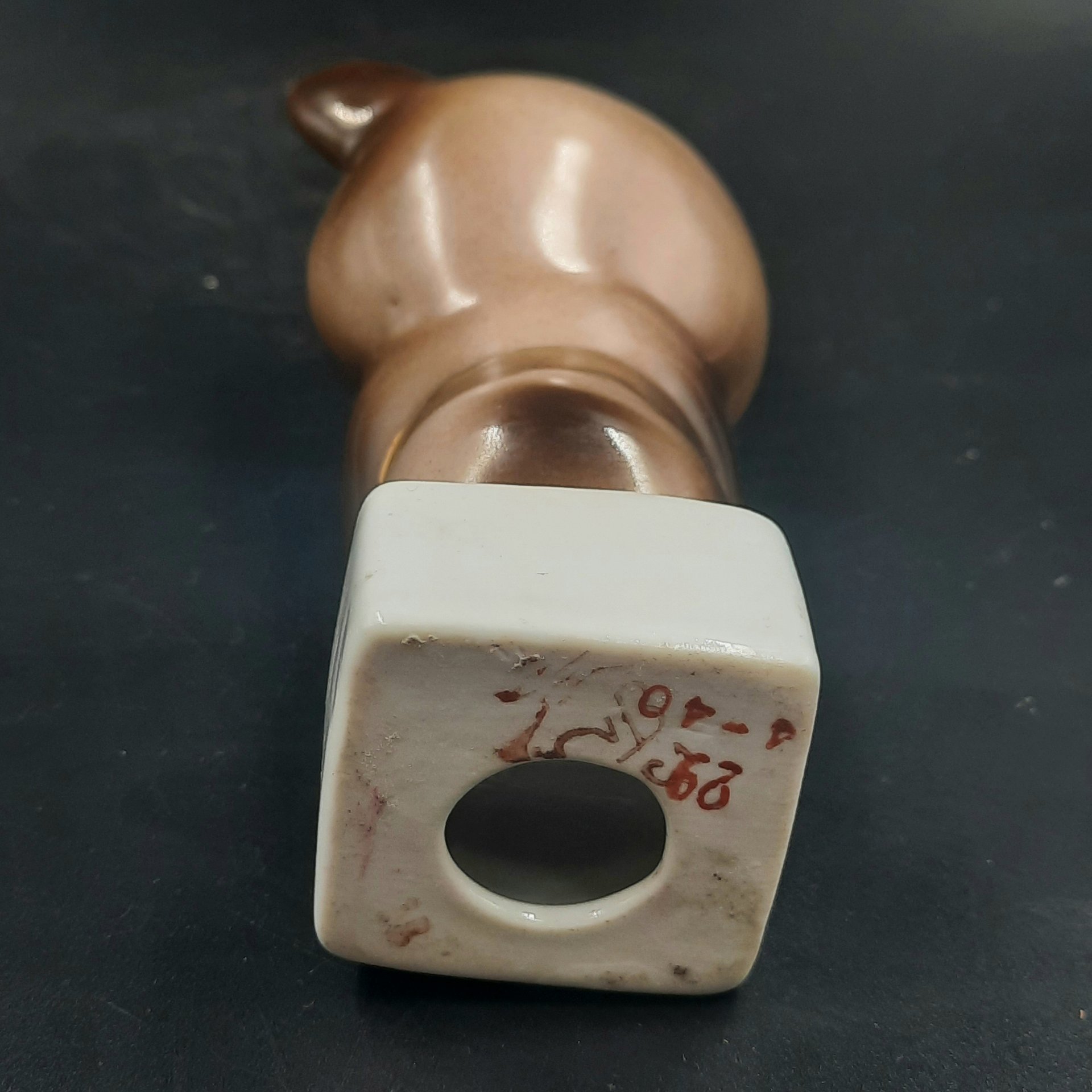 Статуэтка "Олимпийский мишка", фарфор, аэрография, роспись, золочение, Дмитровский фарфоровый завод (ДФЗ Вербилки), СССР, 1980 г.