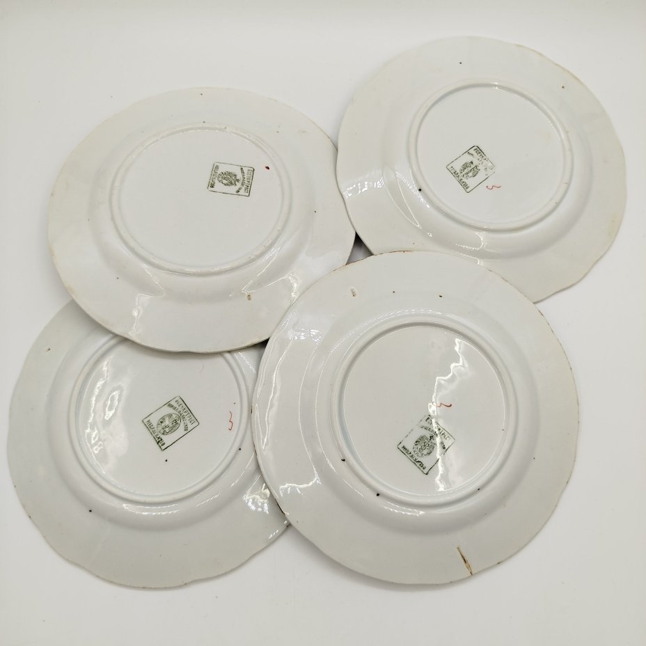 Набор из 4-х десертных тарелок "Сирень"