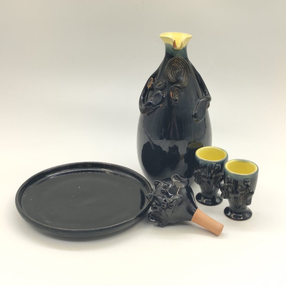 Набор для крепких напитков "Черт" (штоф, поднос и пара стопок)