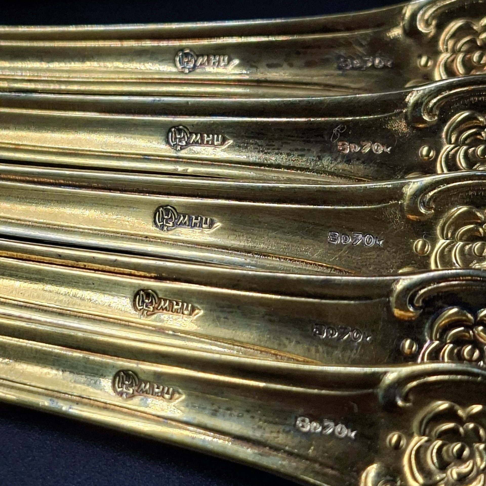 Набор из шести обеденных вилок "Серебряная роза", мНЦ (медь-никель-цинк), золочение, Кольчугинский завод цветных металлов, СССР, 1970-1990 гг.