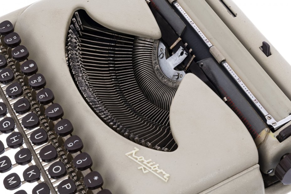 Машинка печатная "Groma"Kolibri" в оригинальном кофре, металл, пластик, VEB Mechanik Groma Markersdorf, Германия, 1955-1962., VEB Mechanik Groma Markersdorf