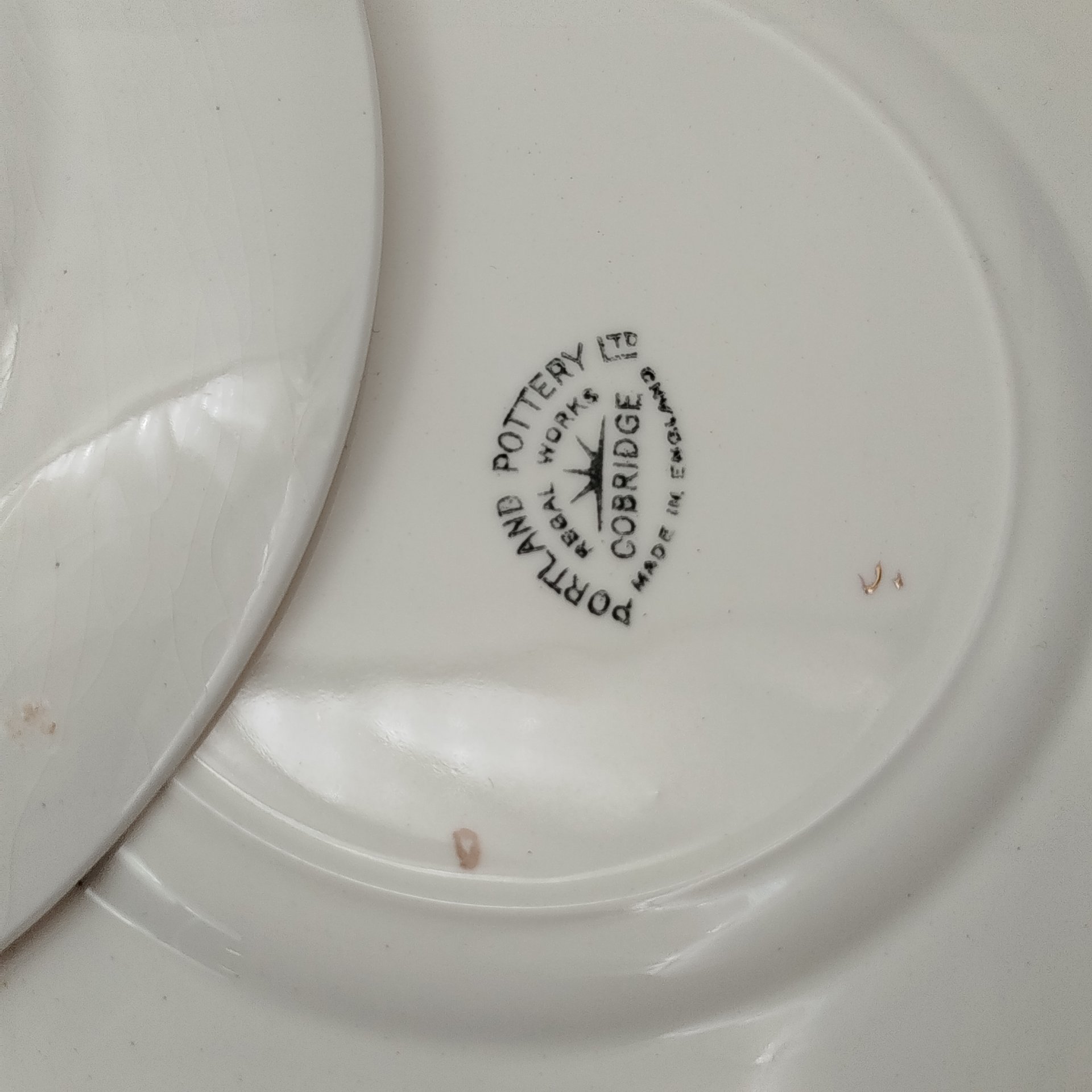 Набор пирожковых тарелок с цветочным декором на 7 персон, Portland Pottery, фаянс, деколь, золочение, Великобритания, 1946-1970 гг.