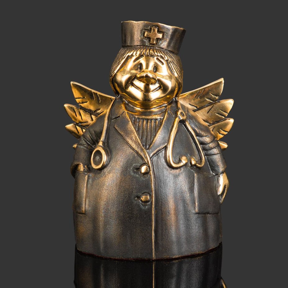 Скульптура  "Врач-Ангел"