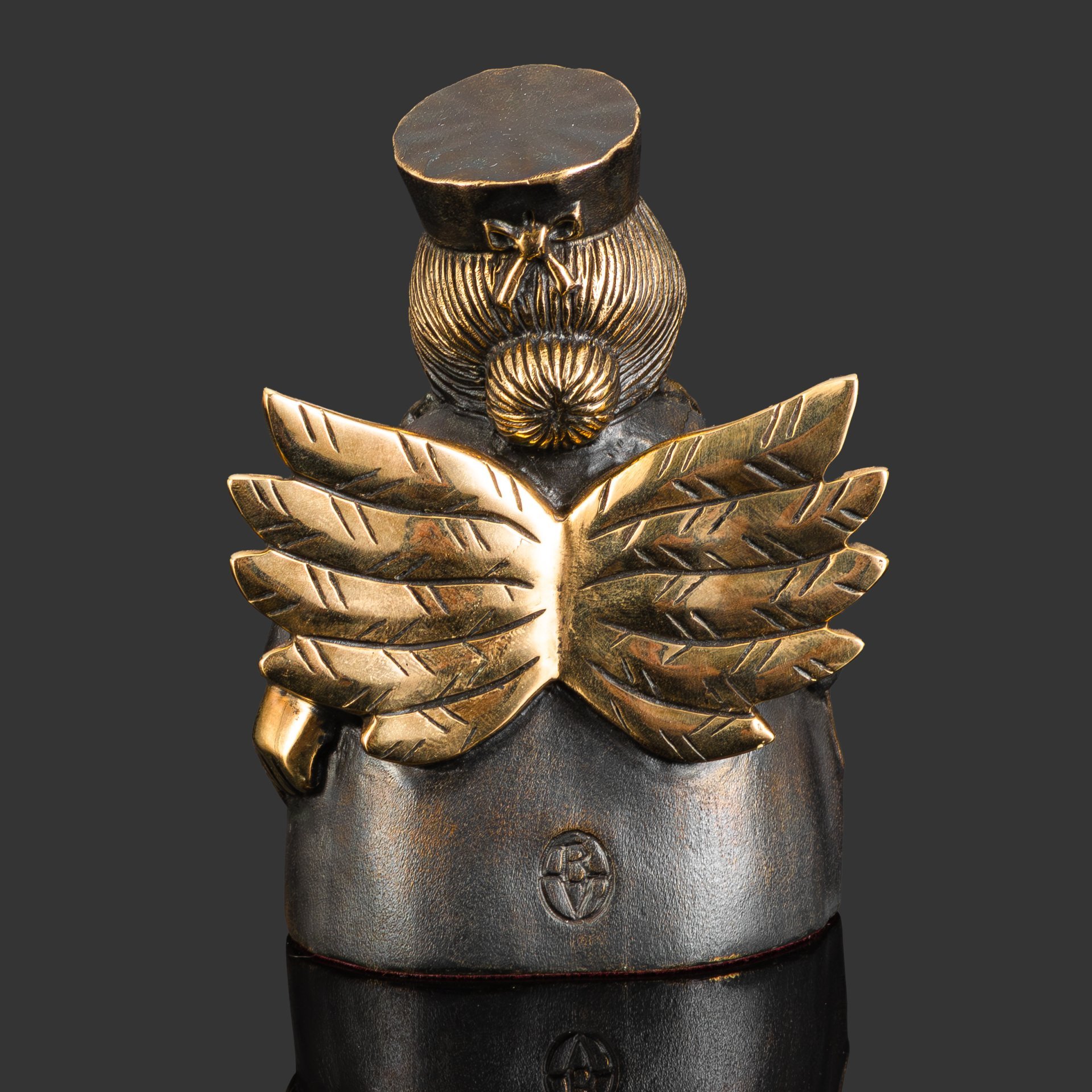 Скульптура  "Врач-Ангел"