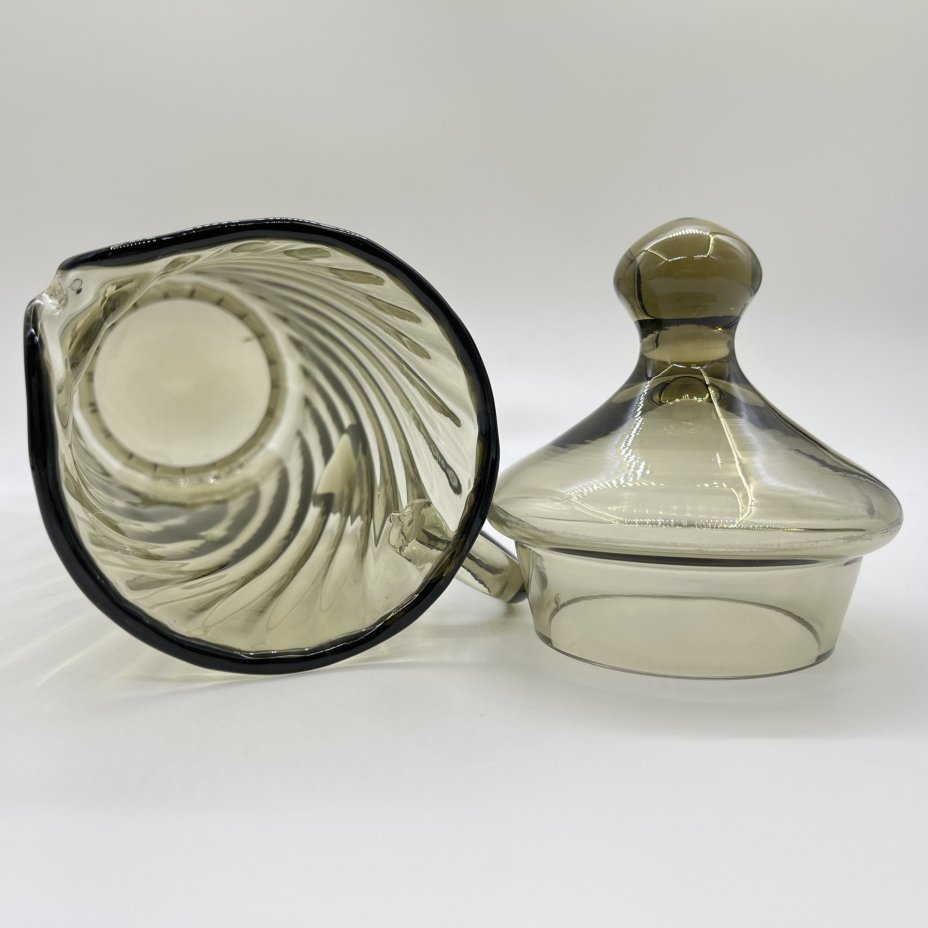 Кувшин с крышкой для подачи холодных напитков, цветное стекло, СССР, 1970-1990 гг.