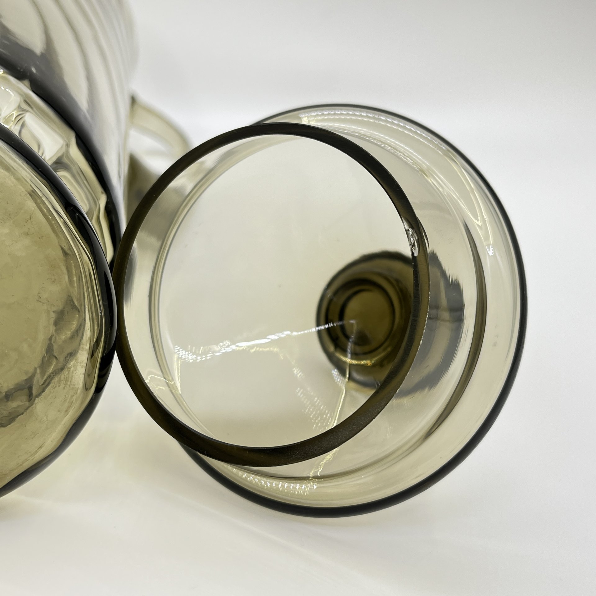 Кувшин с крышкой для подачи холодных напитков, цветное стекло, СССР, 1970-1990 гг.