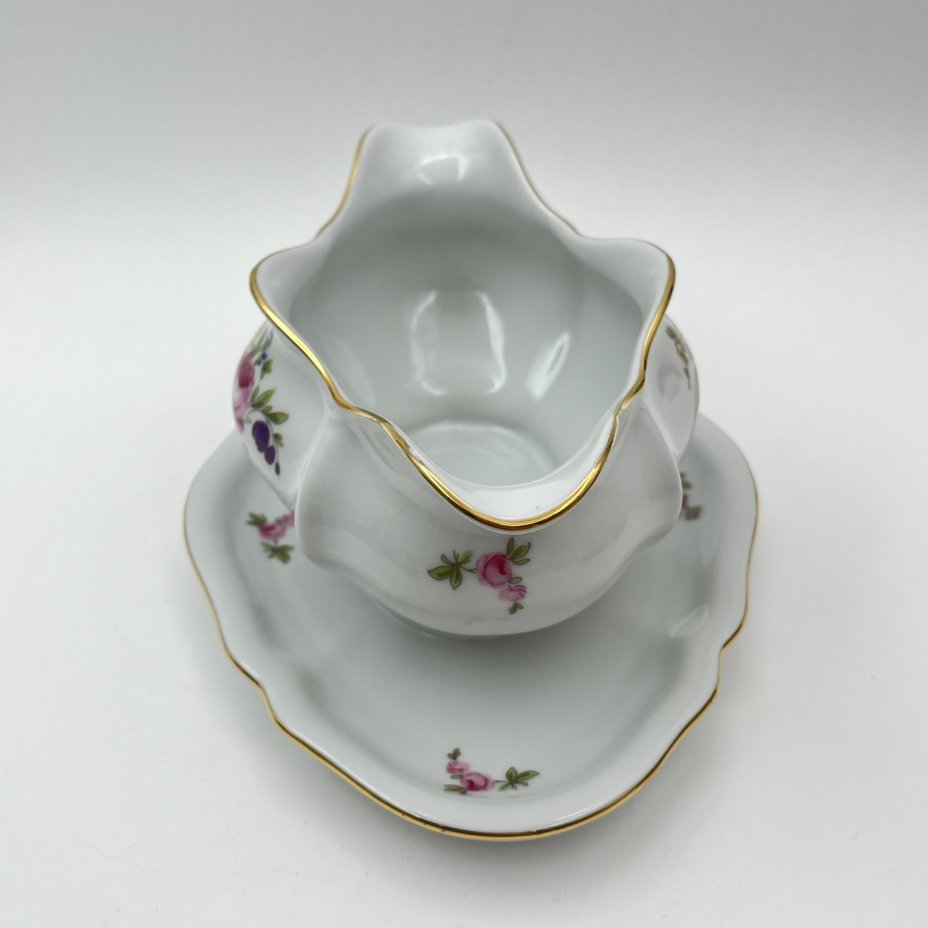 Соусник, украшенный цветочным декором, фарфор, деколь, золочение, Bohemia (Neurohlau), Германия, 1970-1990 гг.