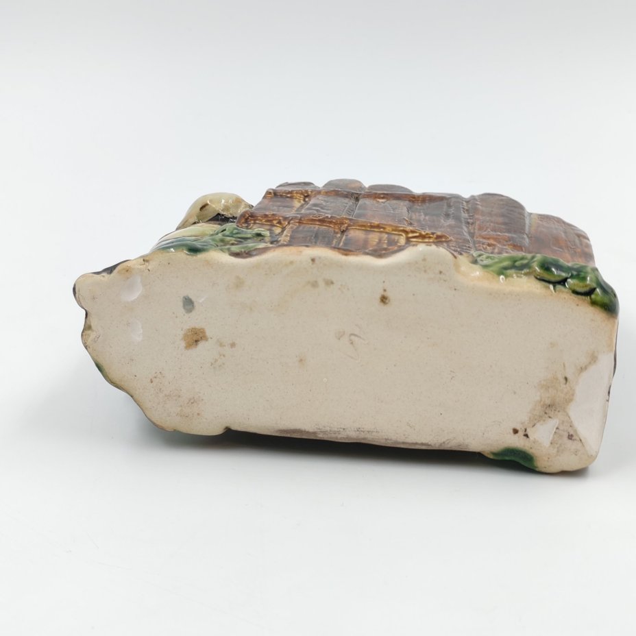 Миниатюрное кашпо в форме забора, керамика, Азия, 2000-2010 гг.