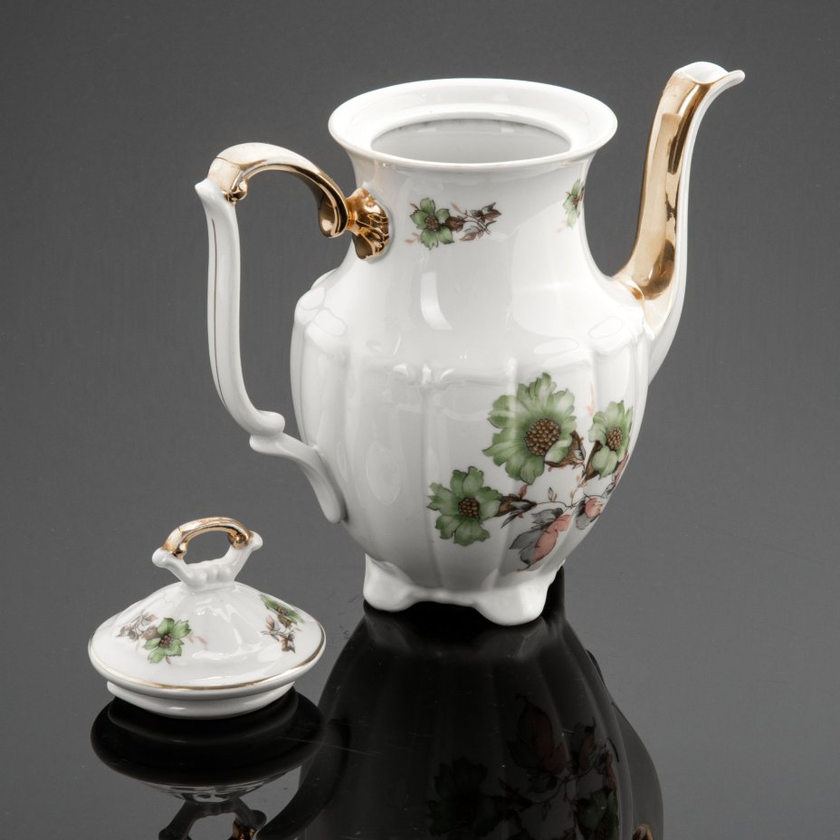 Чайник с дольчатым туловом и цветочным декором, Tielsch Walbrzych