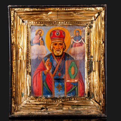 Икона в киоте "Святой Николай Чудотворец" (Никола Зимний), дерево, темпера, фольга