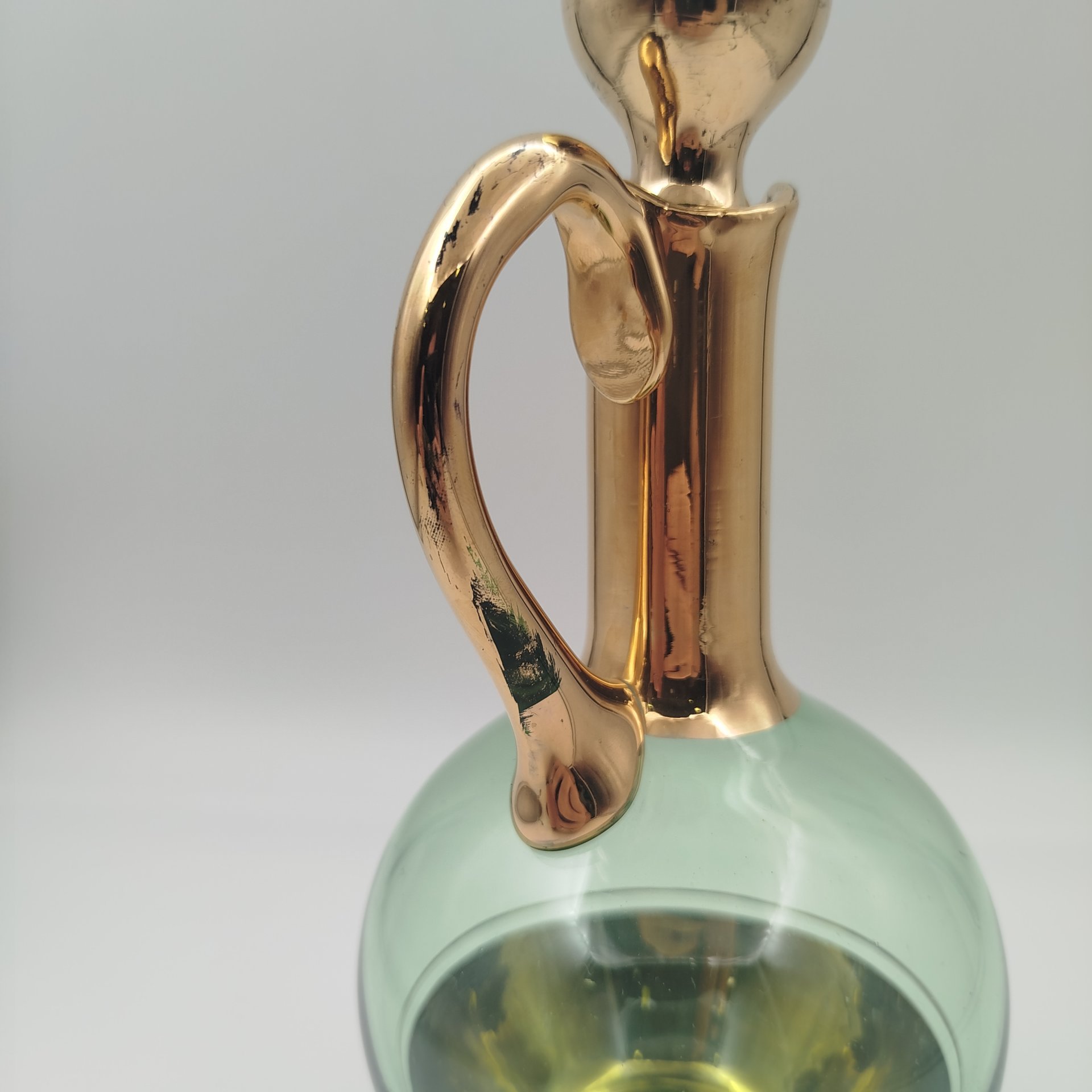 Графин с туловом зеленого цвета, стекло, золочение, Европа, 1970-2000 гг.