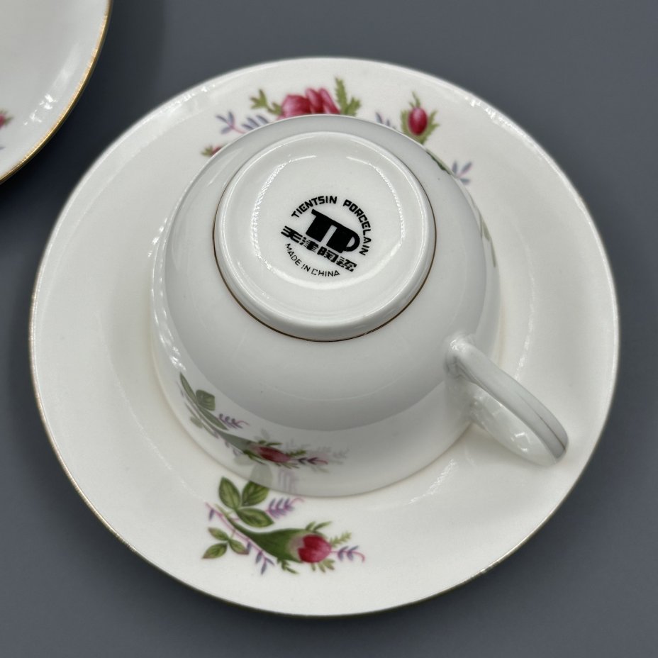 Набор из 2 кофейных пар , украшенных цветочным декором Tietsin Porcelain, Китай